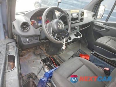 Zdjęcie 8 z 13 samochodu: 2019 MERCEDES-BENZ SPRINTER 2500 VIN:WD4PF1CD0KP142074 - miniatura