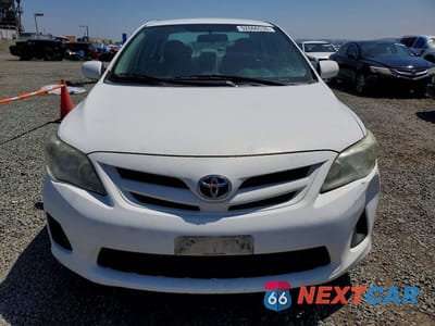 Piąte zdjęcie samochodu w środku: 2012 TOYOTA COROLLA LE VIN:2T1BU4EE8CC891903 - miniatura