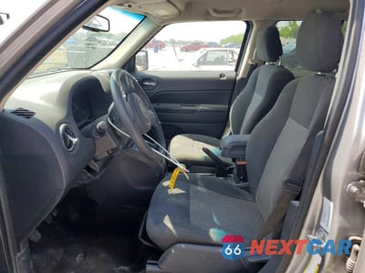 Zdjęcie 7 z 13 samochodu: 2016 JEEP PATRIOT SPORT VIN:1C4NJPBA8GD583177 - miniatura