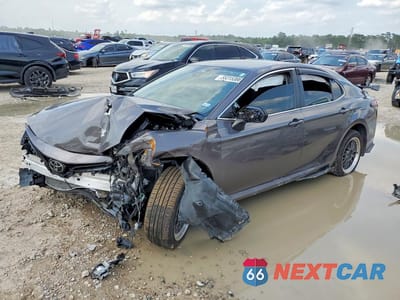 2023 TOYOTA CAMRY LE 4T1C11AKXPU725555 - główne zdjęcie licytacji z USA - miniatura