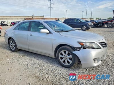Czwarte zdjęcie samochodu z boku: 2011 TOYOTA CAMRY LE VIN:4T1BF3EK7BU626039 - miniatura