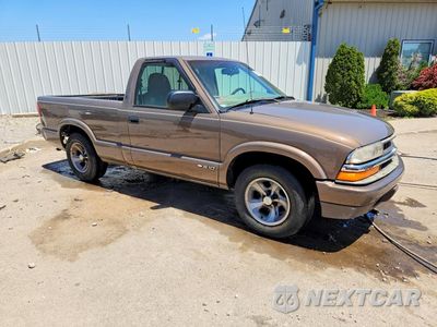 Czwarte zdjęcie samochodu z boku: 1999 CHEVROLET S TRUCK S10 VIN:1GCCS14X5X8133045 - miniatura