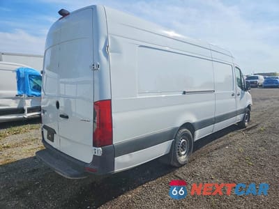 Trzecie zdjęcie samochodu z tyłu: 2024 MERCEDES-BENZ SPRINTER 2500 VIN:W1Y4KDHY1RP641526 - miniatura