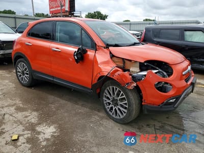 Czwarte zdjęcie samochodu z boku: 2016 FIAT 500X TREKKING VIN:ZFBCFYCT2GP513500 - miniatura