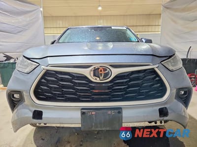 Piąte zdjęcie samochodu w środku: 2020 TOYOTA HIGHLANDER LE VIN:5TDBZRBH5LS005668 - miniatura