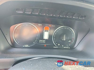 Zdjęcie 9 z 12 samochodu: 2016 VOLVO XC90 T6 VIN:YV4A22PK1G1052420 - miniatura
