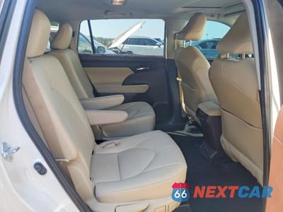 Zdjęcie 10 z 13 samochodu: 2021 TOYOTA HIGHLANDER XLE VIN:5TDGZRBH2MS130974 - miniatura