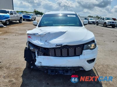 Piąte zdjęcie samochodu w środku: 2021 JEEP GRAND CHEROKEE LAREDO VIN:1C4RJEAG7MC625108 - miniatura