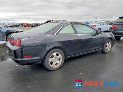 Trzecie zdjęcie samochodu z tyłu: 2000 HONDA ACCORD EX VIN:1HGCG2251YA005969 - miniatura