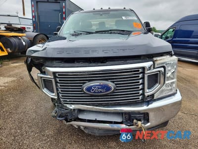 Piąte zdjęcie samochodu w środku: 2022 FORD F350 SUPER DUTY VIN:1FT8W3DT1NEF20970 - miniatura