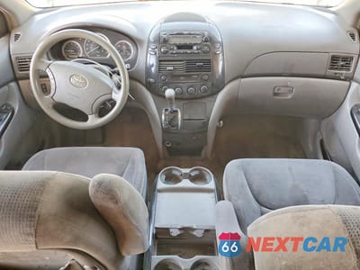 Zdjęcie 8 z 13 samochodu: 2005 TOYOTA SIENNA LE 8 PASSENGER VIN:5TDZA23C65S298094 - miniatura