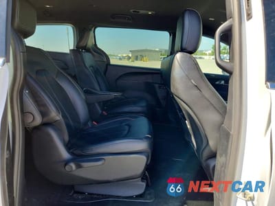 Zdjęcie 11 z 13 samochodu: 2025 CHRYSLER PACIFICA HYBRID SELECT VIN:2C4RC1S77SR507839 - miniatura