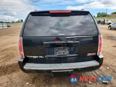 Zdjęcie 6 z 13 samochodu: 2008 GMC YUKON XL DENALI VIN:1GKFK66828J239323 - miniatura
