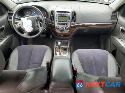 Zdjęcie 8 z 13 samochodu: 2010 HYUNDAI SANTA FE SE VIN:5NMSH4AG0AH388756 - miniatura