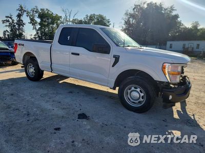 Czwarte zdjęcie samochodu z boku: 2022 FORD F150 SUPER CAB VIN:1FTFX1E54NKE56692 - miniatura