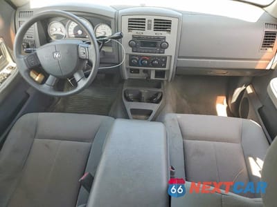 Zdjęcie 8 z 12 samochodu: 2005 DODGE DAKOTA QUAD SLT VIN:1D7HE48N25S119343 - miniatura