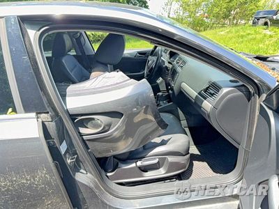 Piąte zdjęcie samochodu w środku: 2011 VOLKSWAGEN JETTA SEL VIN:3VWLX7AJ7BM393534 - miniatura