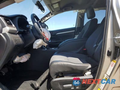 Zdjęcie 7 z 13 samochodu: 2015 TOYOTA HIGHLANDER LE PLUS VIN:5TDZKRFH8FS114790 - miniatura