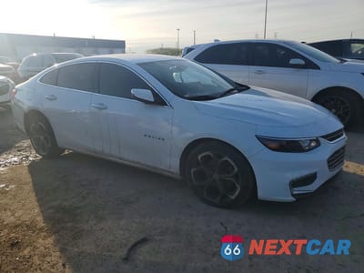 Czwarte zdjęcie samochodu z boku: 2018 CHEVROLET MALIBU LT VIN:1G1ZD5ST1JF170973 - miniatura