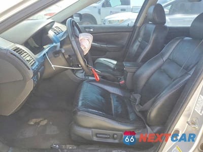 Zdjęcie 7 z 13 samochodu: 2006 HONDA ACCORD EX VIN:1HGCM66586A054531 - miniatura