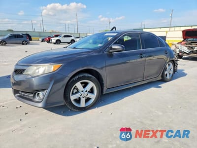 2014 TOYOTA CAMRY SE 4T1BF1FKXEU329550 - główne zdjęcie licytacji z USA - miniatura