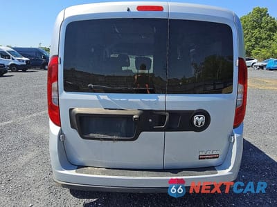Zdjęcie 6 z 12 samochodu: 2018 RAM PROMASTER CITY SLT VIN:ZFBERFBBXJ6K51669 - miniatura