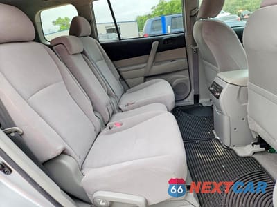 Zdjęcie 11 z 13 samochodu: 2009 TOYOTA HIGHLANDER BASE VIN:JTEES41AX92133179 - miniatura