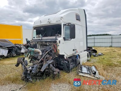 Drugie zdjęcie samochodu z przodu: 2016 VOLVO VNL SEMI TRUCK VIN:4V4NC9EH8GN953752 - miniatura