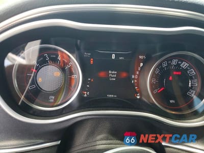 Zdjęcie 9 z 12 samochodu: 2018 DODGE CHALLENGER SXT VIN:2C3CDZAG1JH331334 - miniatura