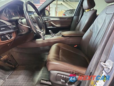 Zdjęcie 7 z 13 samochodu: 2017 BMW X5 XDRIVE35I VIN:5UXKR0C50H0V66675 - miniatura