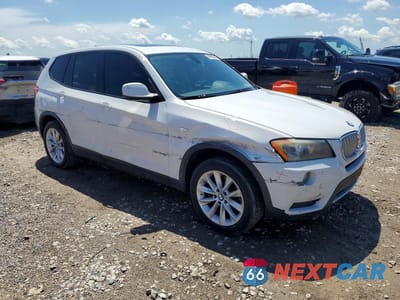 Czwarte zdjęcie samochodu z boku: 2014 BMW X3 XDRIVE28I VIN:5UXWX9C56E0D21387 - miniatura