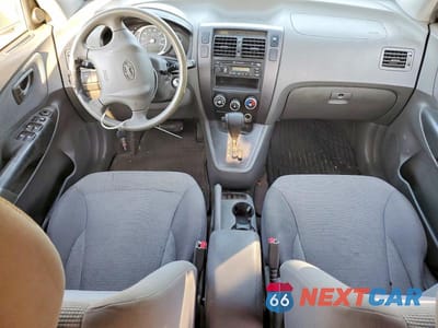 Zdjęcie 8 z 13 samochodu: 2007 HYUNDAI TUCSON GLS VIN:KM8JM12B17U529744 - miniatura