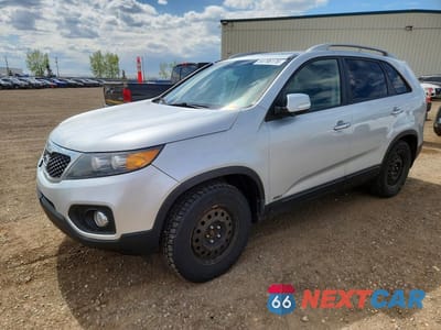 2012 KIA SORENTO EX 5XYKUDA2XCG283137 - główne zdjęcie licytacji z USA - miniatura