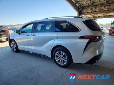 Drugie zdjęcie samochodu z przodu: 2024 TOYOTA SIENNA LIMITED 7-PASSENGER VIN:5TDZSKFC5RS150842 - miniatura