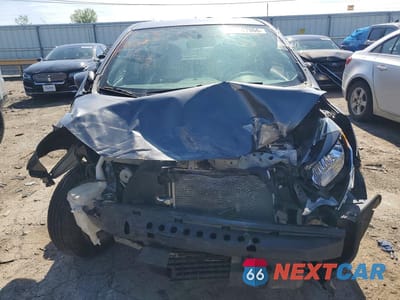 Piąte zdjęcie samochodu w środku: 2019 NISSAN VERSA NOTE SV VIN:3N1CE2CP9KL364185 - miniatura