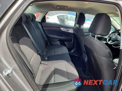 Zdjęcie 10 z 12 samochodu: 2022 KIA FORTE LXS VIN:3KPF24AD9NE468269 - miniatura