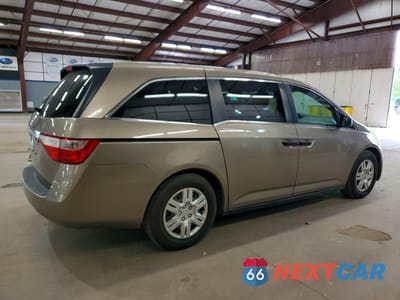 Trzecie zdjęcie samochodu z tyłu: 2011 HONDA ODYSSEY LX VIN:5FNRL5H26BB040475 - miniatura