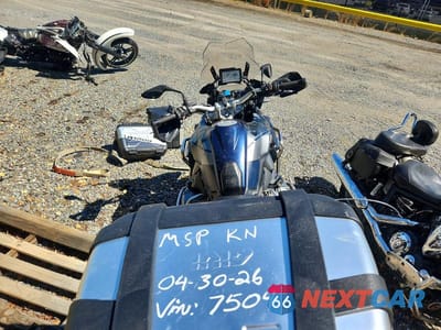 Zdjęcie 6 z 10 samochodu: 2015 BMW R1200 GS VIN:WB10A1102FZ187504 - miniatura