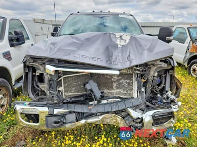 Piąte zdjęcie samochodu w środku: 2022 FORD F350 SUPER DUTY VIN:1FT8W3DT1NEC89486 - miniatura