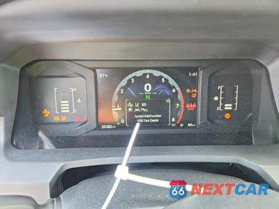 Zdjęcie 9 z 13 samochodu: 2024 TOYOTA TACOMA SR5 VIN:3TMKB5FN4RM015579 - miniatura