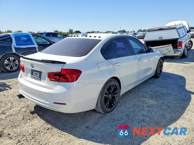 Trzecie zdjęcie samochodu z tyłu: 2017 BMW 320 XI VIN:WBA8A3C51HK691559 - miniatura
