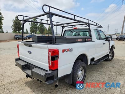 Trzecie zdjęcie samochodu z tyłu: 2024 FORD F250 SUPER DUTY VIN:1FT7X2BAXREC11914 - miniatura