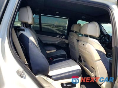 Zdjęcie 11 z 13 samochodu: 2019 BMW X7 XDRIVE50I VIN:5UXCX4C54KLS38442 - miniatura