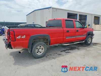 Trzecie zdjęcie samochodu z tyłu: 2004 CHEVROLET SILVERADO K2500 HEAVY DUTY VIN:1GCHK23244F246302 - miniatura