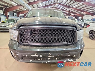 Piąte zdjęcie samochodu w środku: 2016 RAM 1500 SLT VIN:1C6RR7GT1GS245479 - miniatura