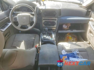 Zdjęcie 8 z 14 samochodu: 2005 JEEP GRAND CHEROKEE LAREDO VIN:1J4GS48KX5C506229 - miniatura