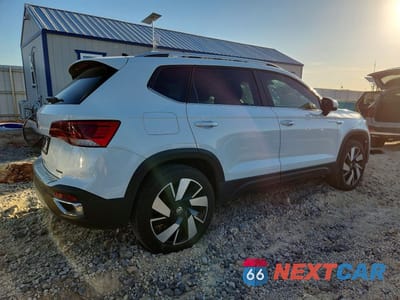 Trzecie zdjęcie samochodu z tyłu: 2024 VOLKSWAGEN TAOS SEL VIN:3VV4X7B25RM044642 - miniatura