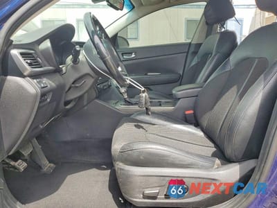 Zdjęcie 7 z 12 samochodu: 2019 KIA OPTIMA S VIN:5XXGT4L35KG354813 - miniatura