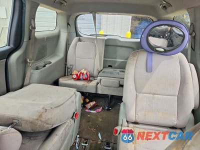 Zdjęcie 10 z 13 samochodu: 2021 KIA SEDONA LX VIN:KNDMB5C14M6665354 - miniatura