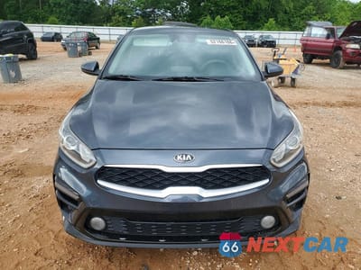 Piąte zdjęcie samochodu w środku: 2019 KIA FORTE LXS VIN:3KPF24AD3KE040788 - miniatura